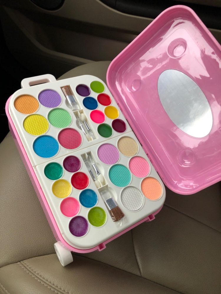 Kids Makeup Kit / Cosmetic Beauty Set