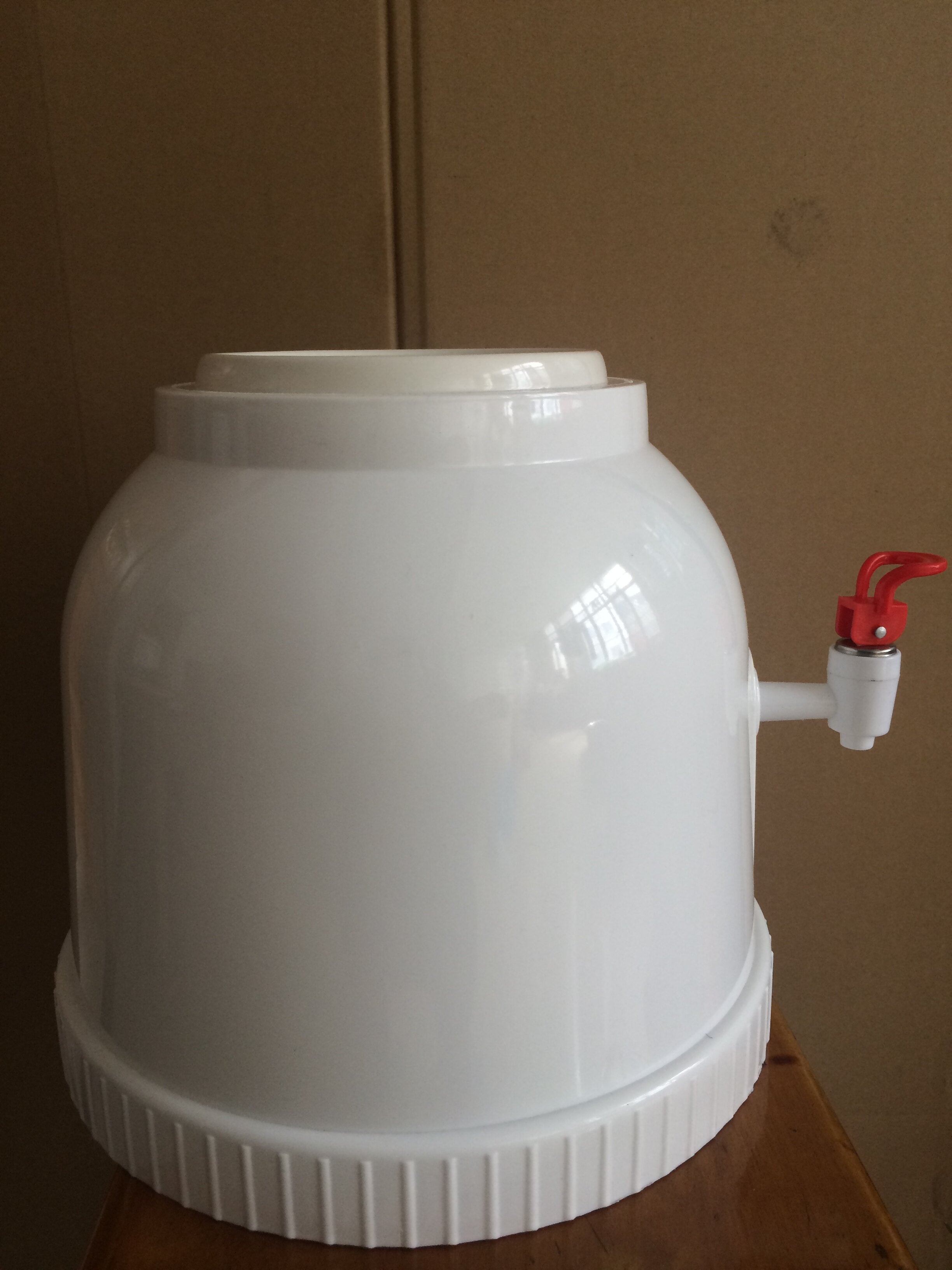 Non Electric Water Dispenser